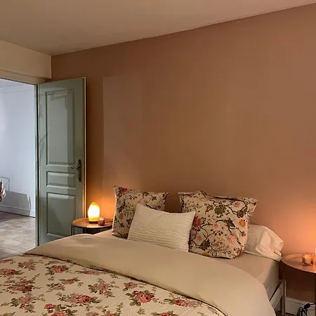 Couette-café Le Jardin Chamberlin, D'hôtes *